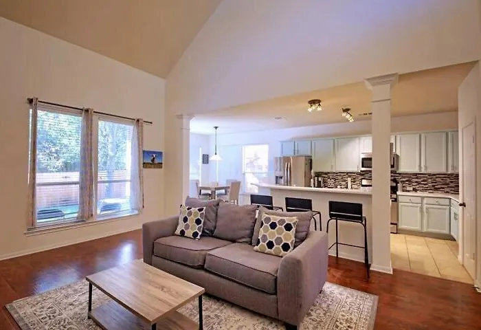 Family Retreat 4br 3ba Close To Shopping And Attractions Sleeps 10 Round Rock