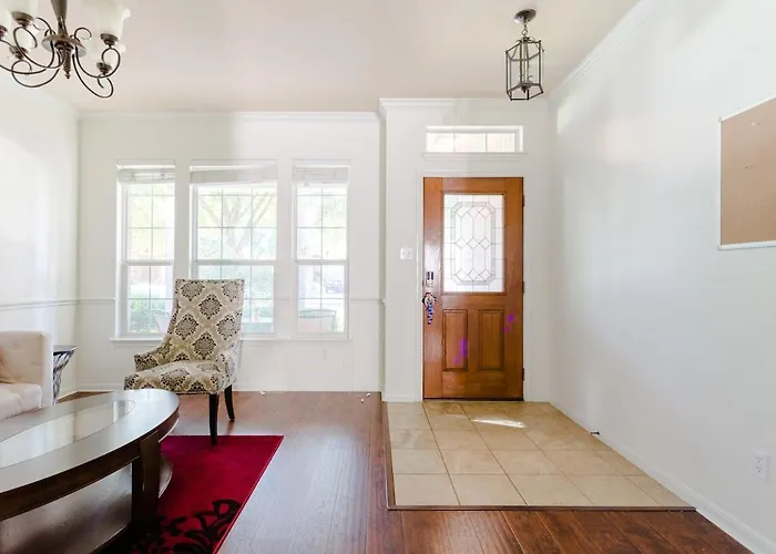 Family Retreat 4br 3ba Close To Shopping And Attractions Sleeps 10 Holiday home Round Rock